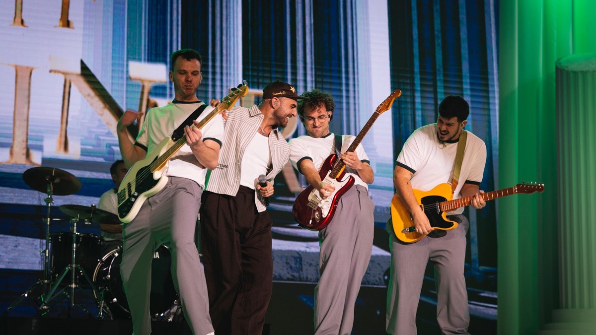 la producción se estructuró en torno a consolas DiGiCo de la serie SD, con dos unidades SD10 destinadas a control de sala (FOH) y monitores. 